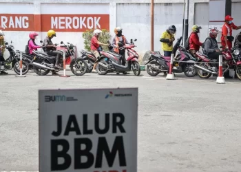 Ekonom prediksi ada penyesuaian subsidi BBM dampak konflik Iran-Israel