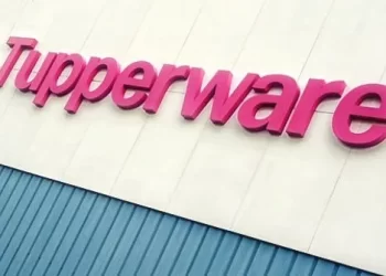 Perjalanan Earl Tupper, Sejarah Membangun Tupperware dari Awal Hingga Kini Terancam Bangkrut