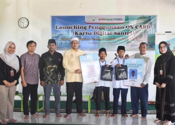 Terapkan Transaksi Digital di Ponpes Durrotul Ilmi Al Islamy – Tenayan Raya Pekanbaru Para Santri Gunakan Oncard BRK Syariah