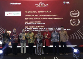 BRK Syariah Raih Golden Trophy di Top BUMD Awards 2025