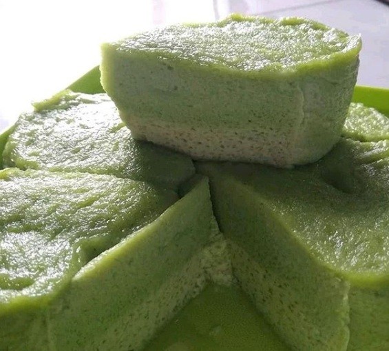 Bingka Telur Pandan Kukus: Legit, Harum, dan Lembut Tanpa Oven!