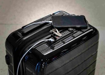 Waspada Charger Umum di Bandara hingga Mall, Ini Risiko Tersembunyi yang Jarang Disadari Pengguna HP